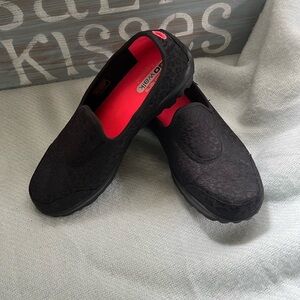 Skechers Black and Pink Slip-On Sneakers